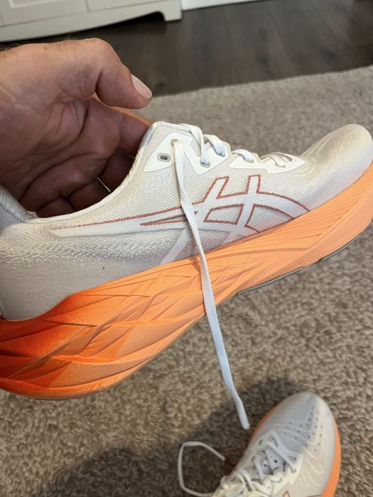 Asics Novablast 4-оригинални маратонки