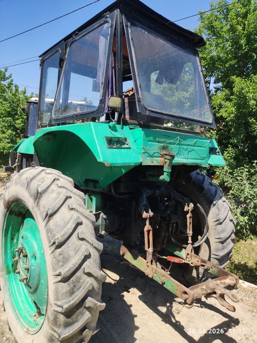 TTZ traktor sotiladi