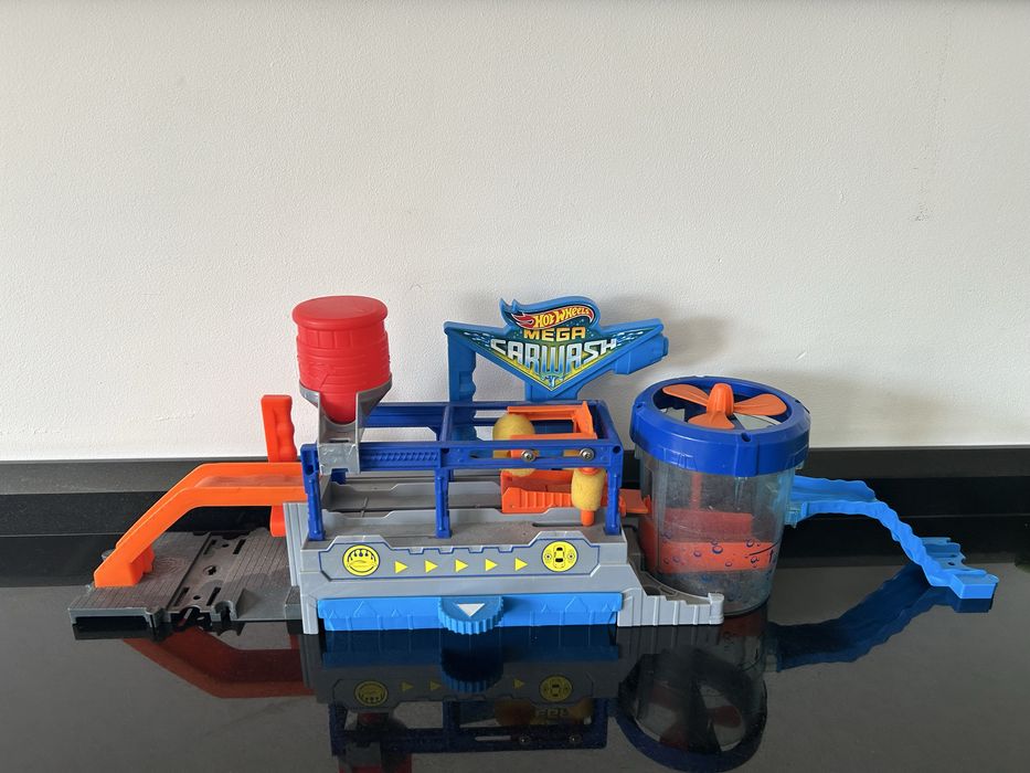 Писта Хот Уилс Hot wheels