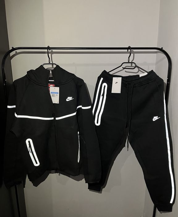 Nike Tech fleece reflective