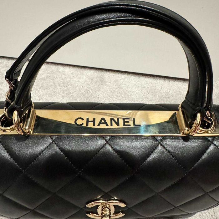 Geantă Chanel din Piele Neagră, Poseta Chanel din Piele