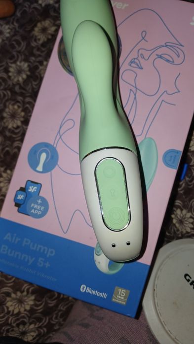 Pentru femei 18+ vibrator