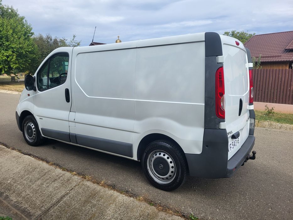 Opel Vivaro 2013 - 2.0 diesel 115 CP  Euro 5