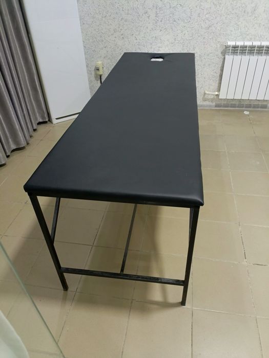 Массажний кушетка