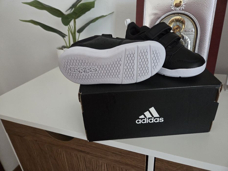Lot adidasi baieti nike și adidas noi sau purtati 1 data