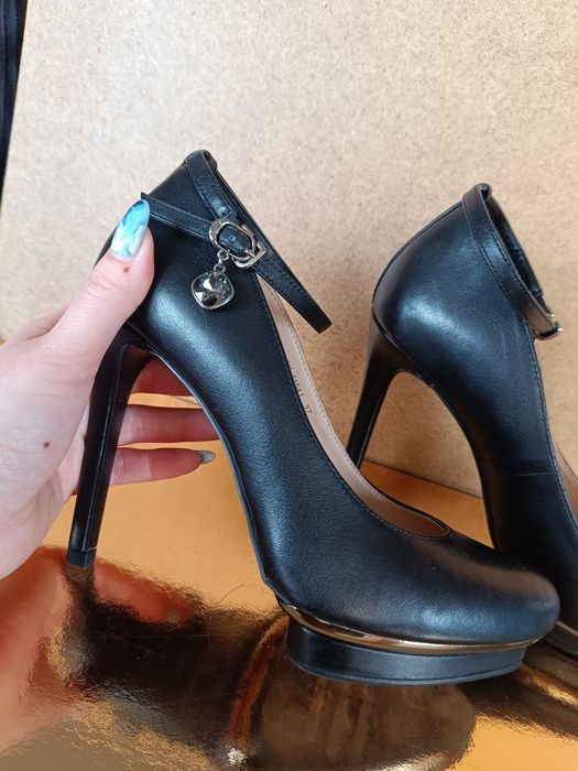 Обувки на висок ток - черни, червени, платформи - размер 37/38