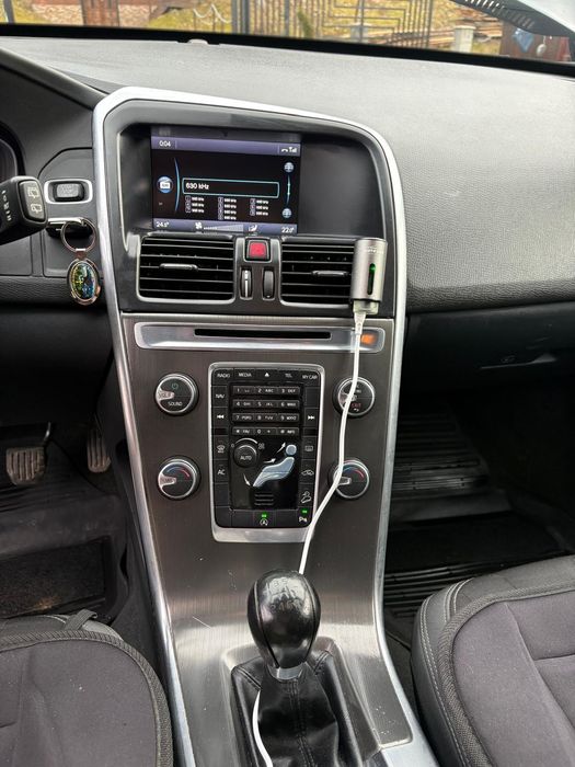 Vând Volvo XC 60