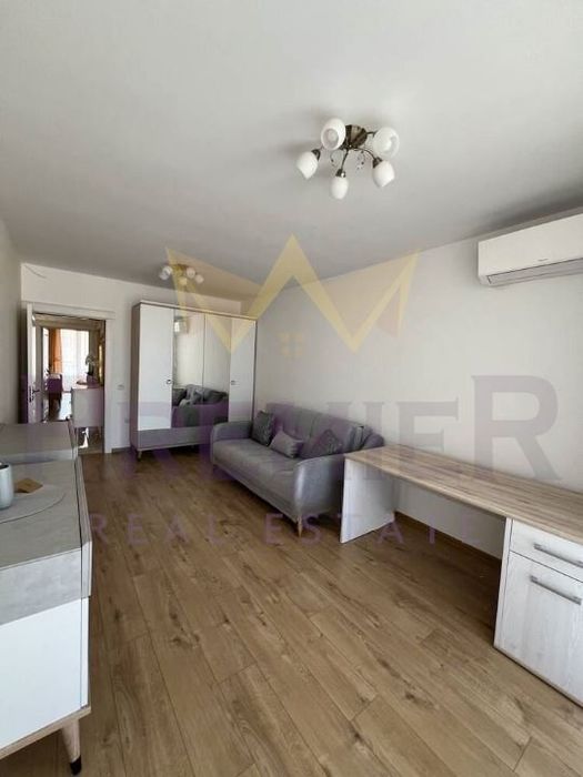 Продава се Тристаен апартамент в Варна, Център - 150 кв.м за 4394 €/кв.м - Снимка #4