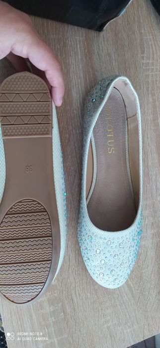 Новый белый балетка