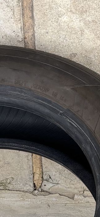 2 cauciucuri vară aproape noi 200 lei ambele