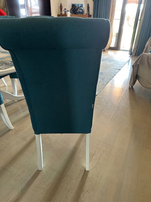 Canapea Chesterfield s  , 2 fotolii  , masa si 6 scaune  total 4000 l,