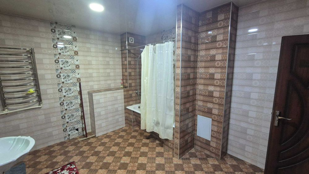 Сдам в аренду 5-ти комнатную.Тахтапуль.Динамо.