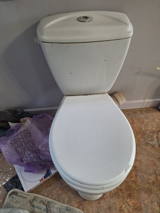 Продается  унитаз