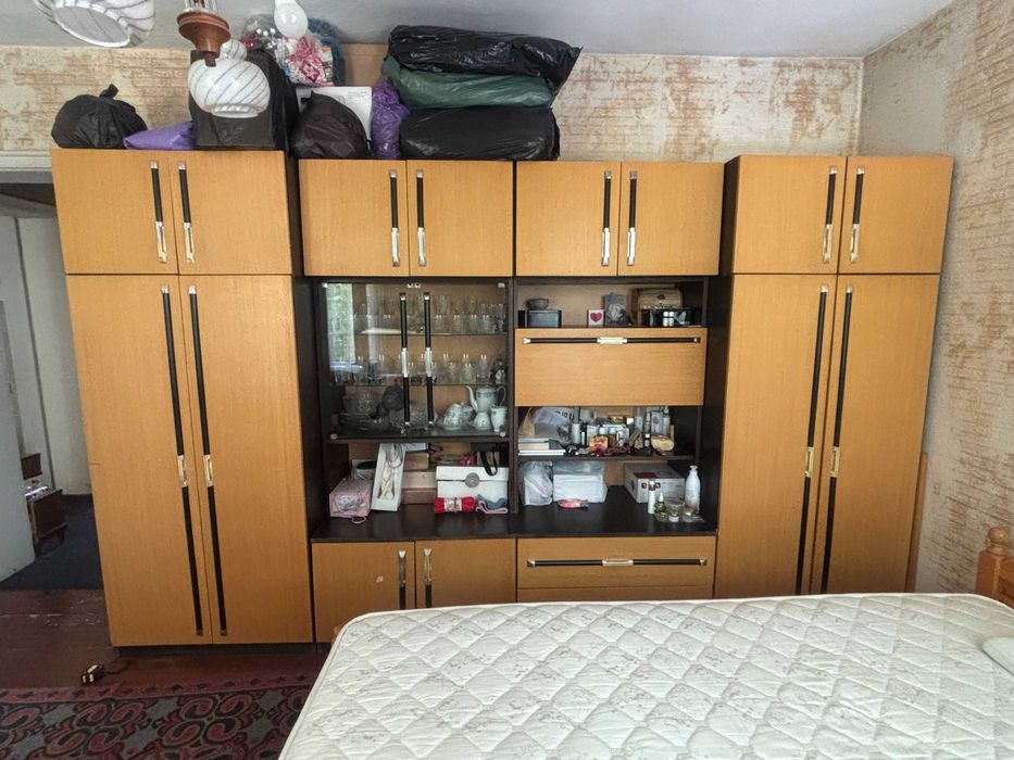 Секция в отлично състояние с 2 гардероба СОБСТВЕН ТРАНСПОРТ. ДО 28.03