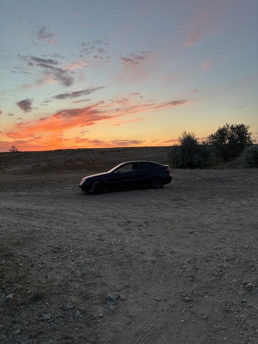 Продам w203 купе