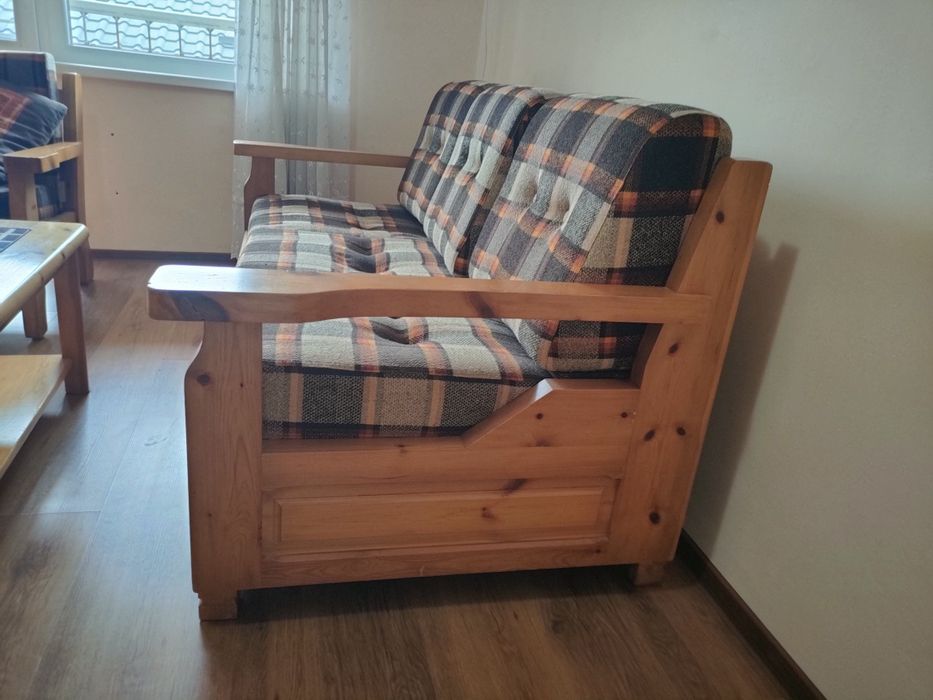 Канапе-триместно от масивна дървесина!!!