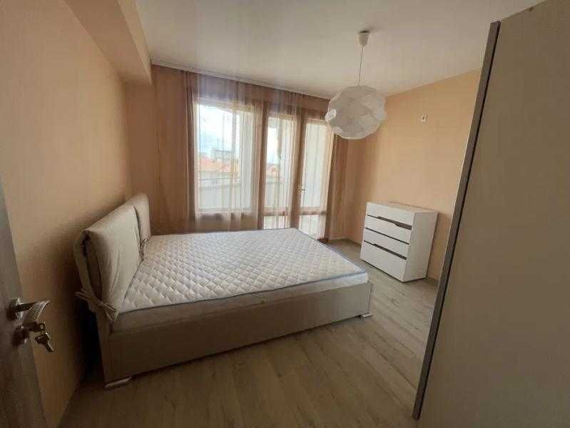 Чисто нов тристаен апартамент в СУПЕР центъра на гр. Бургас