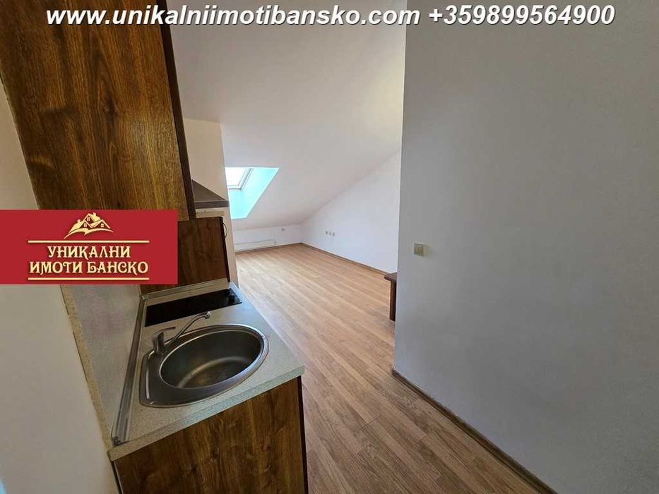 Тристаен апартамент  в обикновена жилищна сграда