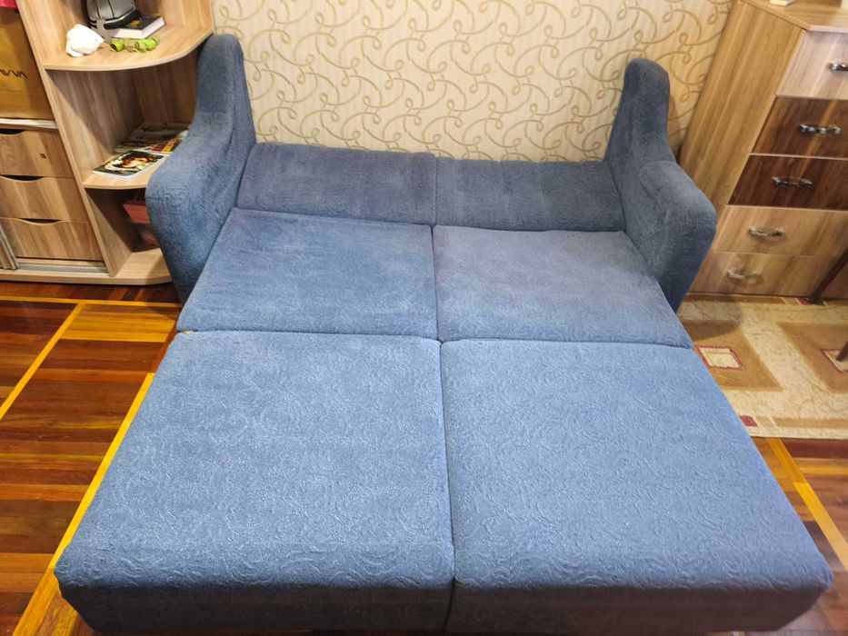 Диван с выдвижным механизмом