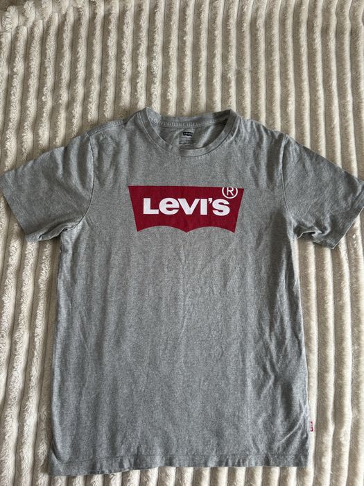 tricou bărbătesc