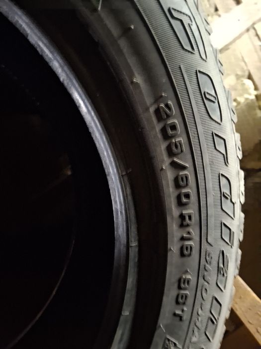 Продам зимний шины 205.60 R16
