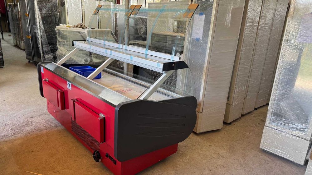 Vitrină refrigerare magazin 2 m | geam rabatabil | spațiu depozitare