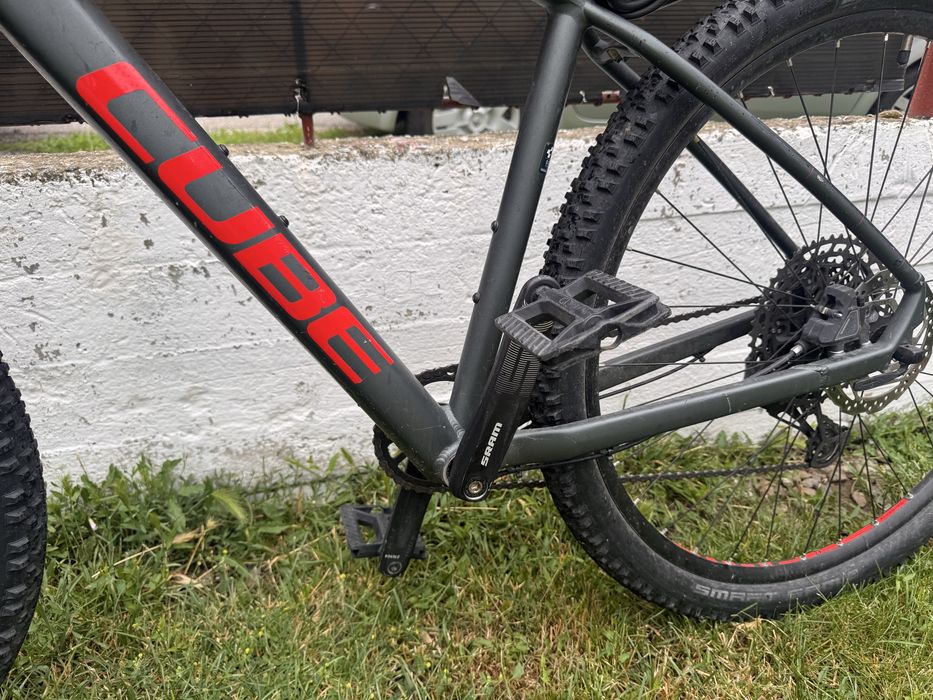 Bicicleta Cube Analog