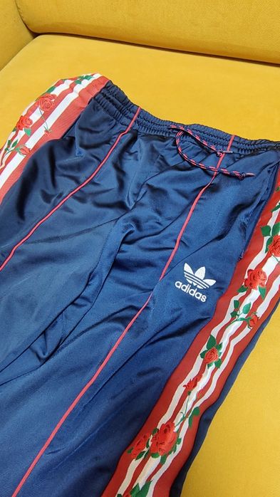 Adidas дамско долнище.