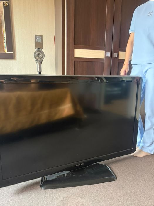телевизор Philips Диагональ 47” (119 см)