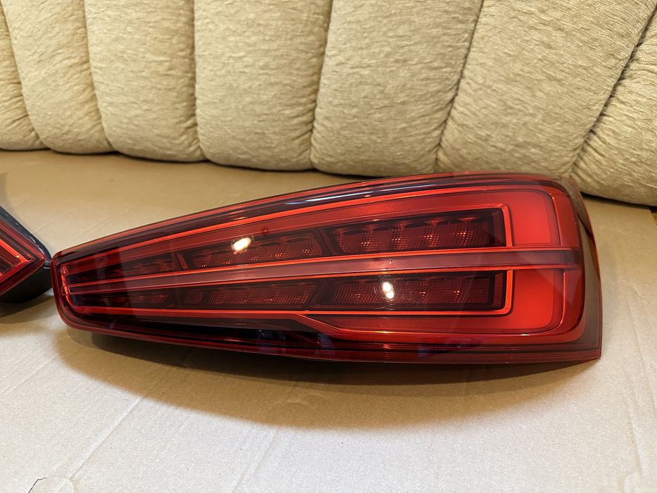 Stopuri / Stop stanga, Stop dreapta Audi Q3 2015-2018