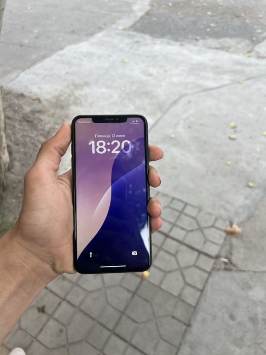 Nomi iphone xs max