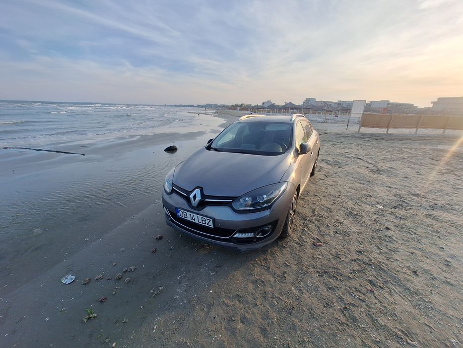 Renault megane 3  110 cp bosseline masina e full option