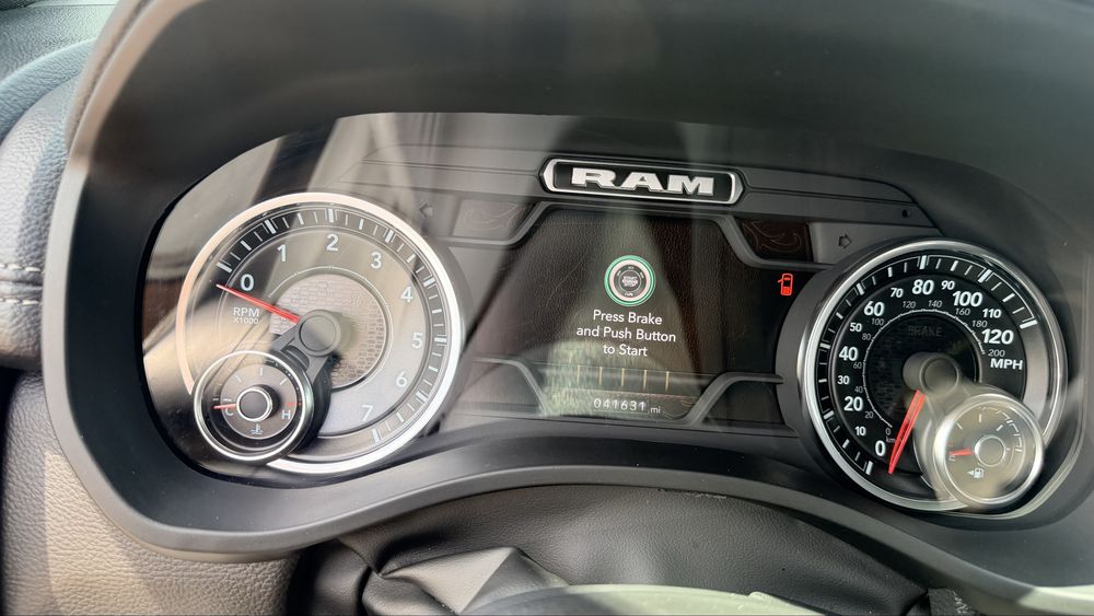 Dodge RAM 1500 HEMI eTorque LX