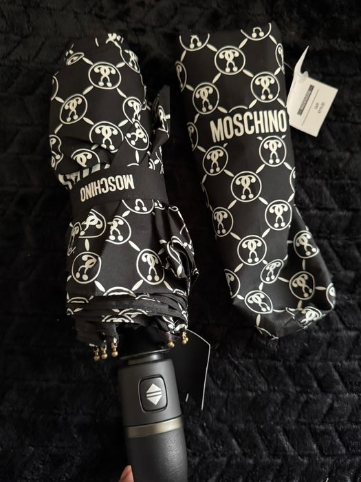 Umbrela Moschino