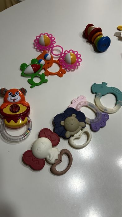 Продам игрушки  для малышей