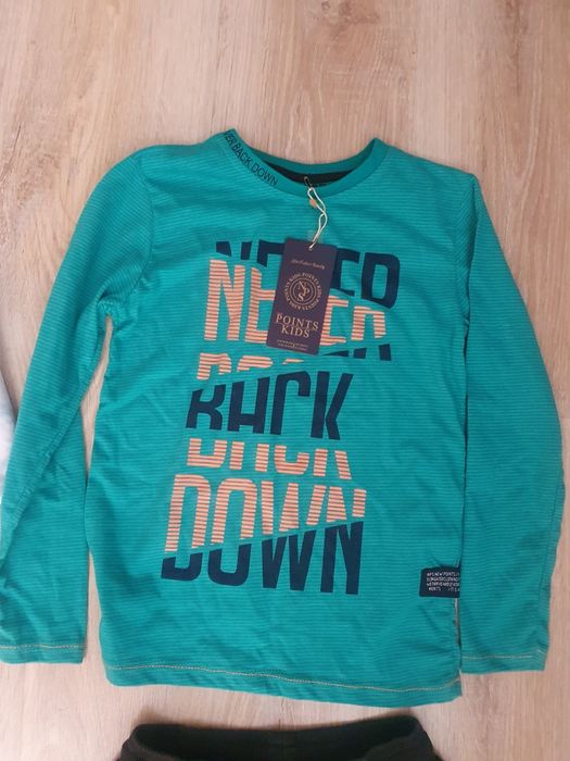 Страхотен сет от чисто нови дрехи