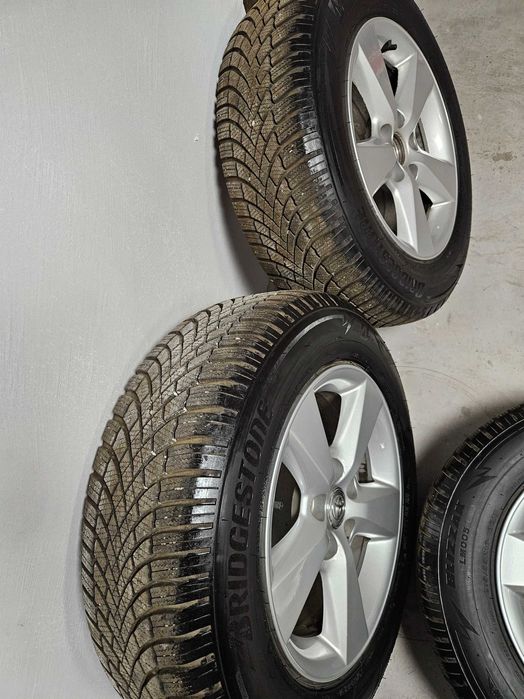 Продавам гуми с джанти.