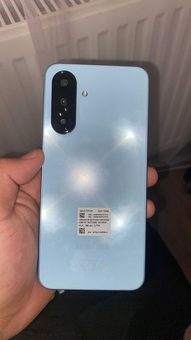 Samsung A17 көк түсті