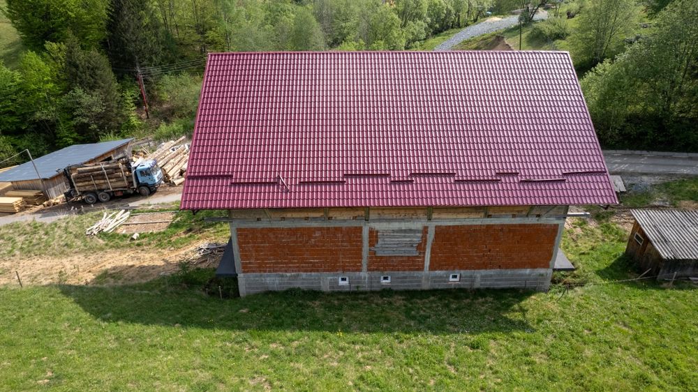 Pensiune la roșu Rogojel