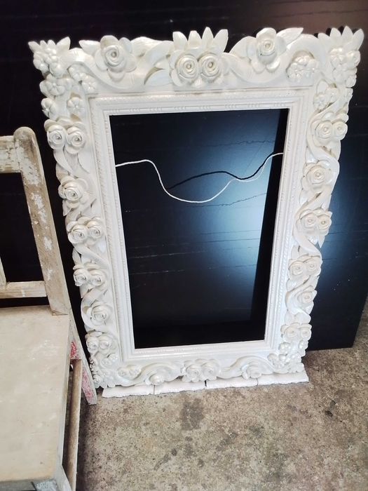 Rama cu trandafiri - 106cm / 71cm