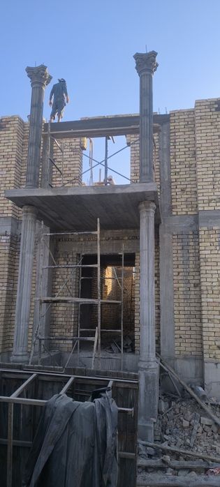 Rim ustunlari qoʻyib beramiz