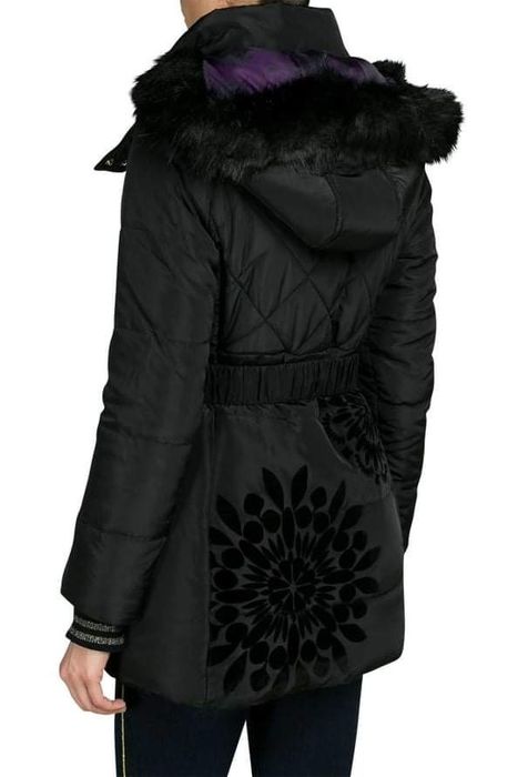 Geacă de iarnă lungă marca Desigual, NOUĂ, ORIGINALĂ!!!MARIMEA 38