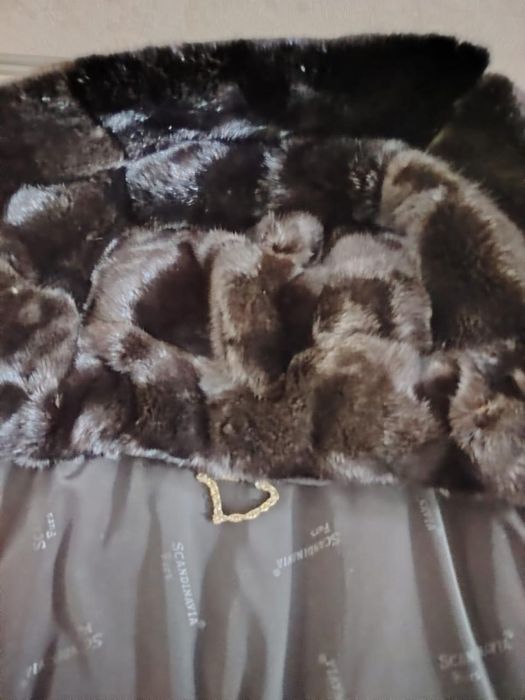 Продам норковую шубу