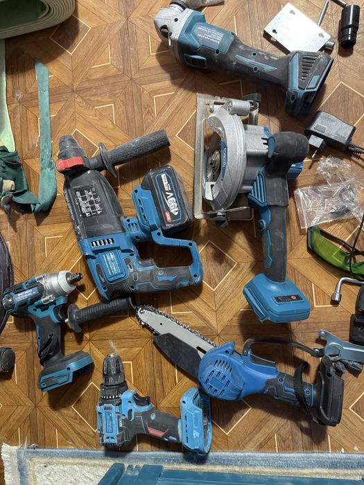 Продам инструменты набор Tasko