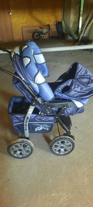 Продам детскую коляску.