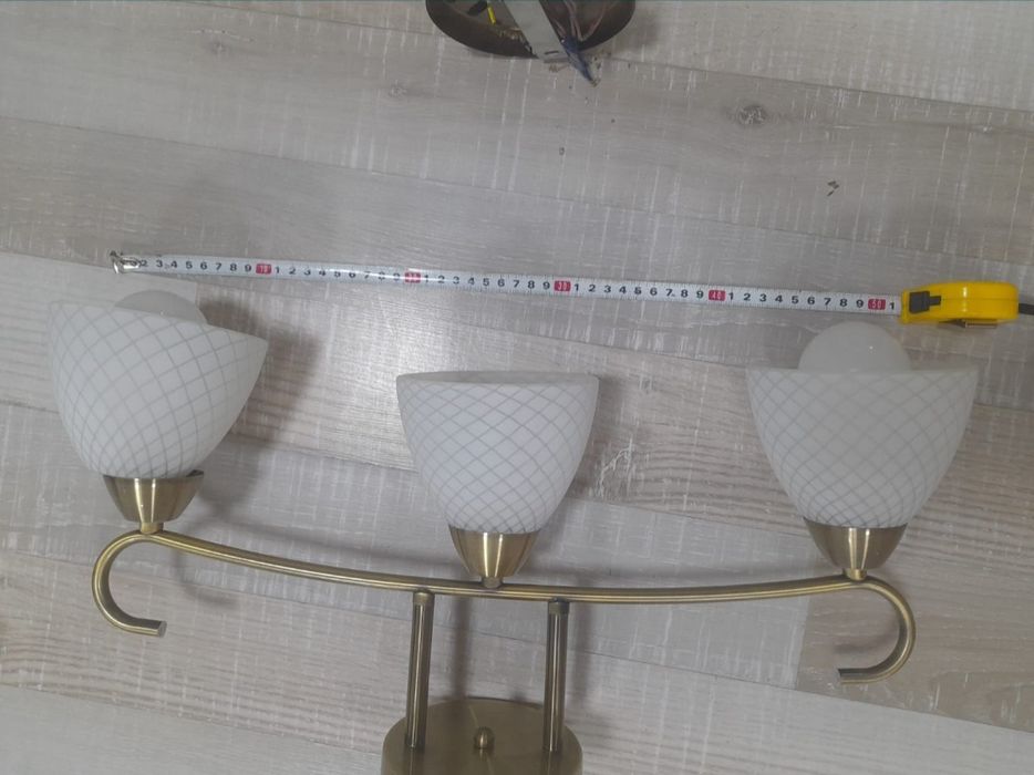 Люстры на 3 плафона