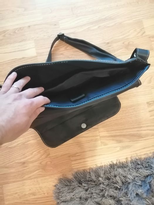 Vand geanta unisex neagra