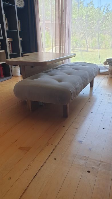 Голям, удобен диван с отоманка