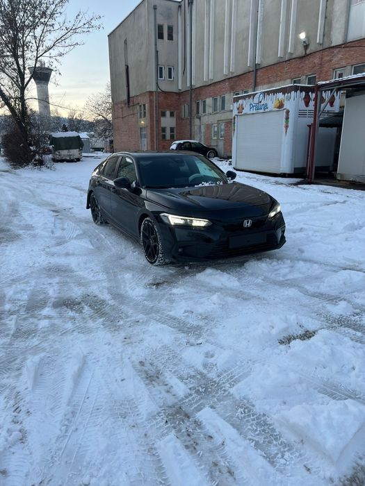 Honda Civic 2025 2600 KM 2.0 Benzina Hibrid  usor avariat / avariate