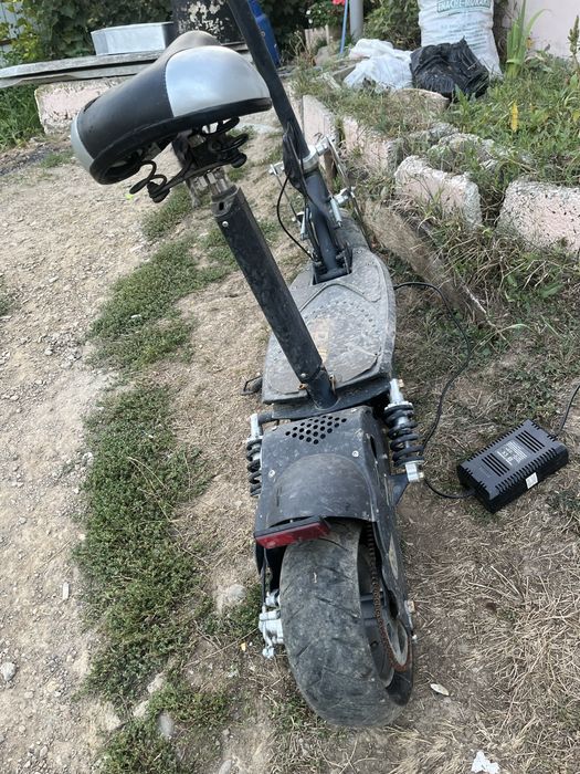 Vand trotineta electrică